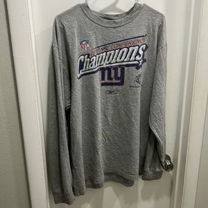 Vintage Men’s Large long sleeve NY Giants shirt